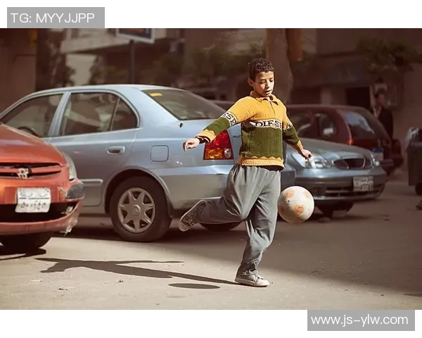 足球明星的平民生活真实写照高清图片展示