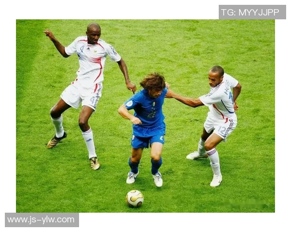 历史上最具影响力的足球明星及其传奇故事探讨